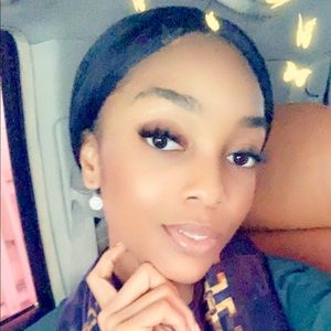 Meet your Posher, Angelica